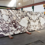 Calacatta Viola marmor -